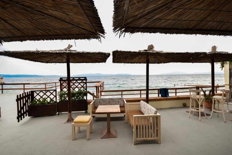 Stone Villa Inside Sea- Kids'Land Platanidia Bagian luar foto