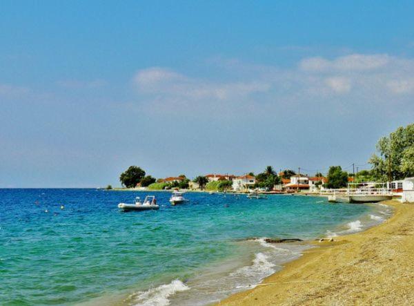 Stone Villa Inside Sea- Kids'Land Platanidia Bagian luar foto