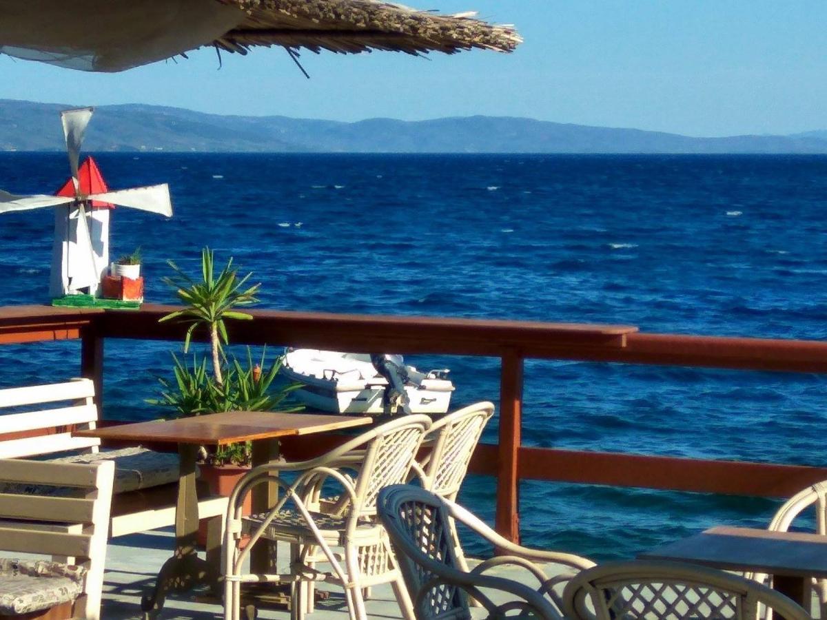Stone Villa Inside Sea- Kids'Land Platanidia Bagian luar foto