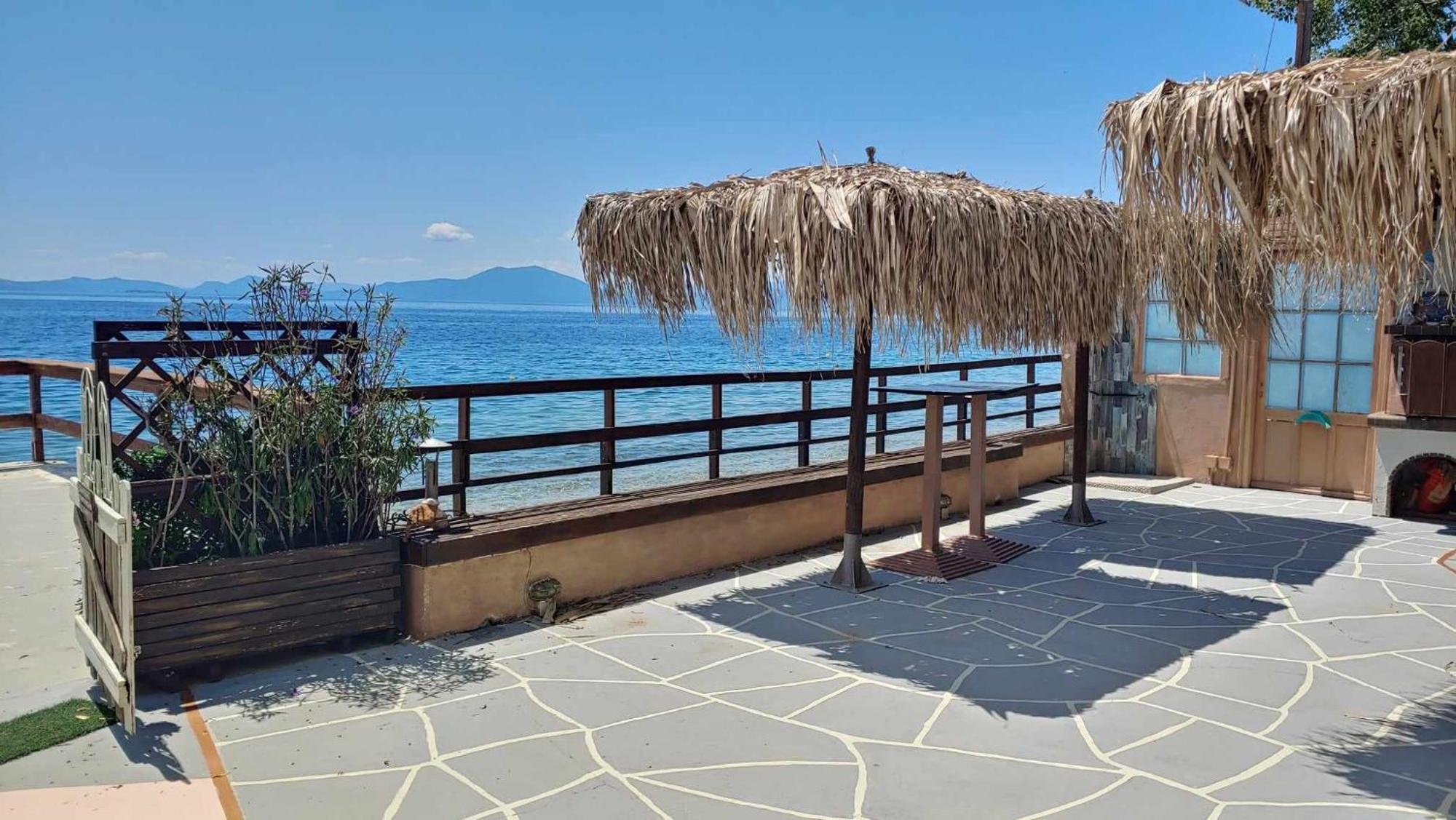 Stone Villa Inside Sea- Kids'Land Platanidia Bagian luar foto