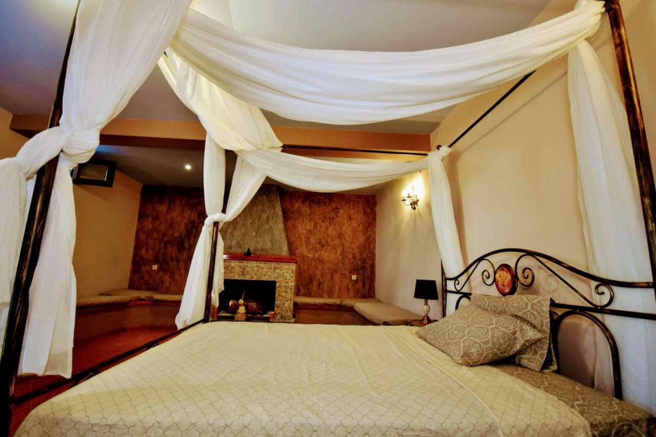 Stone Villa Inside Sea- Kids'Land Platanidia Bagian luar foto